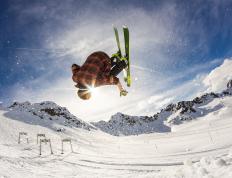 巴黎圣日耳曼教练压力巨大！，Faker遭遇十五持续失利上演精彩一战